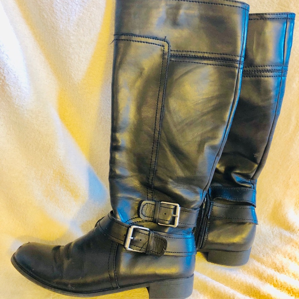 Black boots